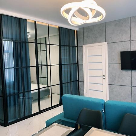 Sunny Apartment 5 Odessa Exterior foto