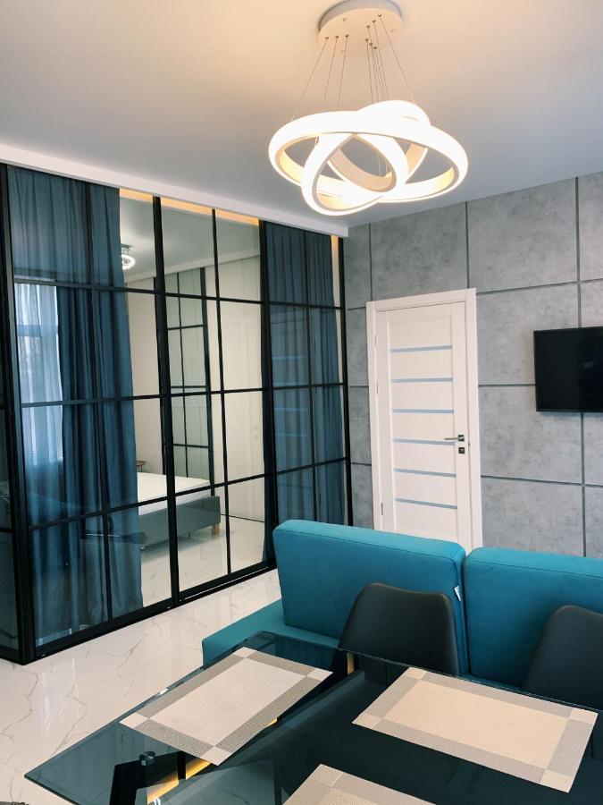 Sunny Apartment 5 Odessa Exterior foto