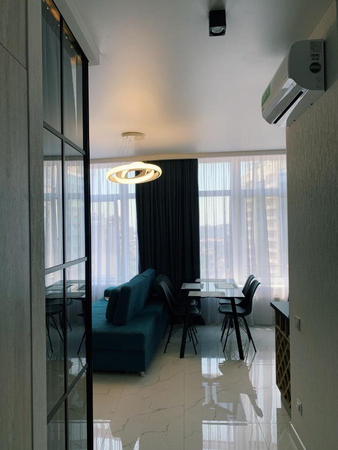 Sunny Apartment 5 Odessa Exterior foto